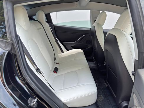 Used 2021 Tesla Model 3 Standard Range Plus RWD image 40