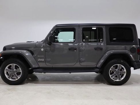 Used 2019 Jeep Wrangler Unlimited Sahara AWD/4WD image 4