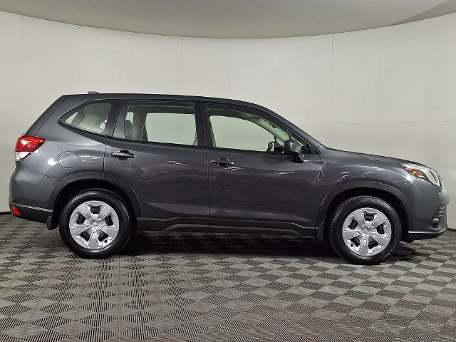 Used 2023 Subaru Forester AWD/4WD image 10