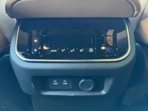 New 2026 Nissan Armada SL w/ Captain's Chari Seat Package image 17