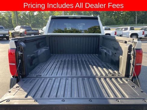 Used 2024 Toyota Tacoma SR AWD/4WD image 12