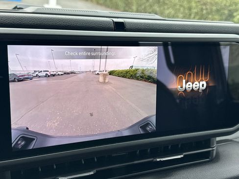 New 2026 Jeep Gladiator Sport image 18