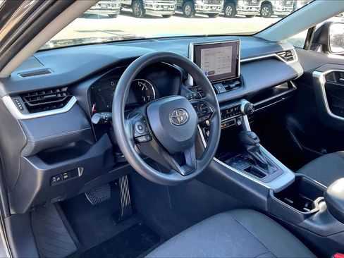 Used 2024 Toyota RAV4 XLE image 16