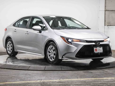 Certified 2022 Toyota Corolla LE FWD image 6