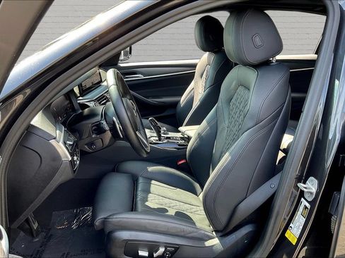 Used 2023 BMW 530i w/ M Sport Package RWD image 20