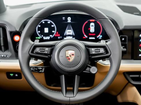 Certified 2026 Porsche Cayenne AWD/4WD image 12