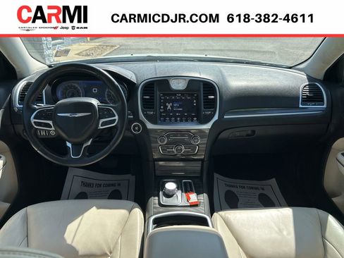Used 2022 Chrysler 300 Touring L RWD image 26