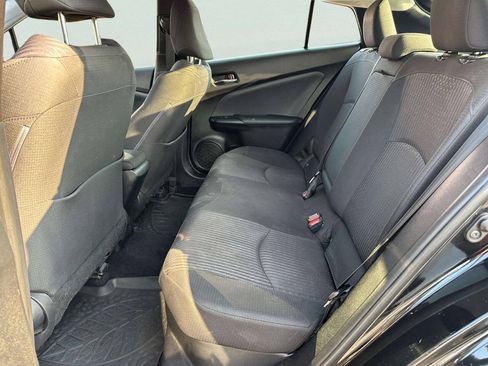 Used 2018 Toyota Prius Three FWD image 13