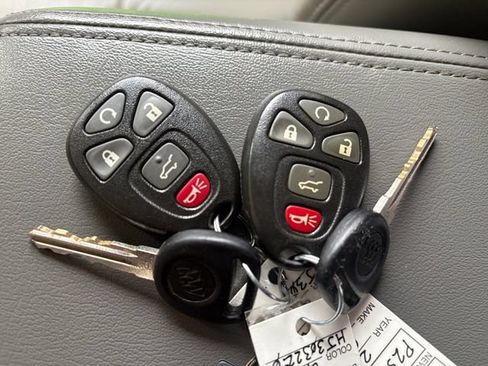Used 2017 Buick Enclave Leather AWD/4WD image 22