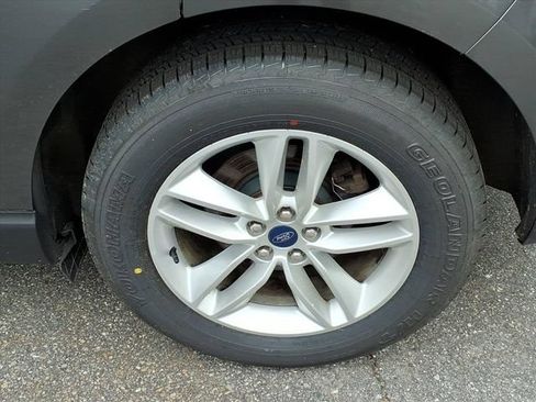 Certified 2017 Ford Edge SEL w/ Cargo Accessory Package AWD/4WD image 9