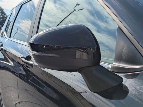 New 2025 Mitsubishi Outlander SE image 10