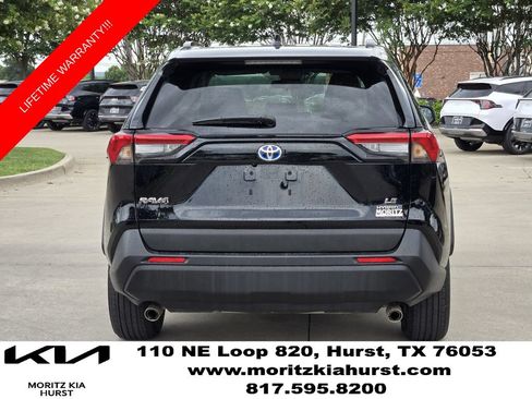 Used 2024 Toyota RAV4 LE AWD/4WD image 13