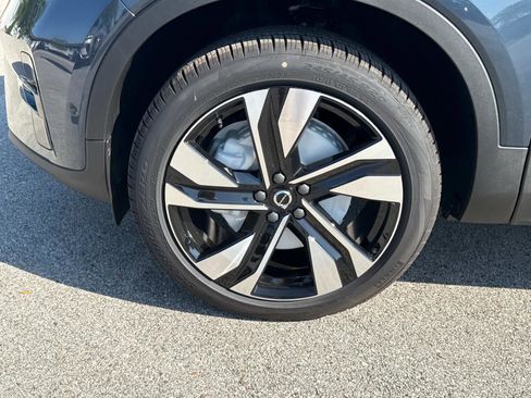 New 2026 Volvo XC40 B5 Ultra w/ Climate Package image 10