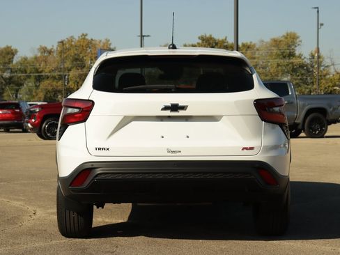 New 2025 Chevrolet Trax RS w/ Sunroof Package image 6