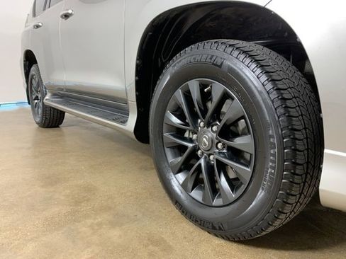 Used 2023 Lexus GX 460 Premium w/ Premium Plus Package AWD/4WD image 6