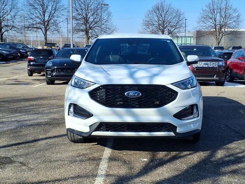 Certified 2023 Ford Edge ST image 2