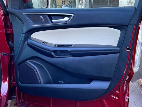 Used 2016 Ford Edge SEL w/ Equipment Group 201A image 21