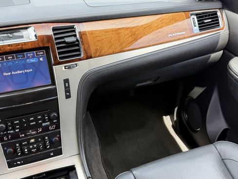Used 2013 Cadillac Escalade ESV Platinum AWD/4WD image 14