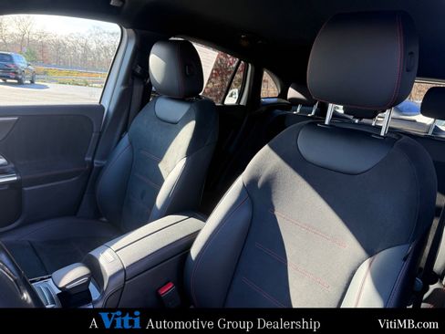 Certified 2022 Mercedes-Benz GLA 250 4MATIC image 18