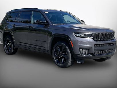 Used 2024 Jeep Grand Cherokee L Altitude