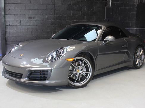 Used 2017 Porsche 911 Carrera image 5