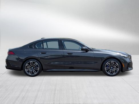 Used 2026 BMW 530i xDrive AWD/4WD image 8