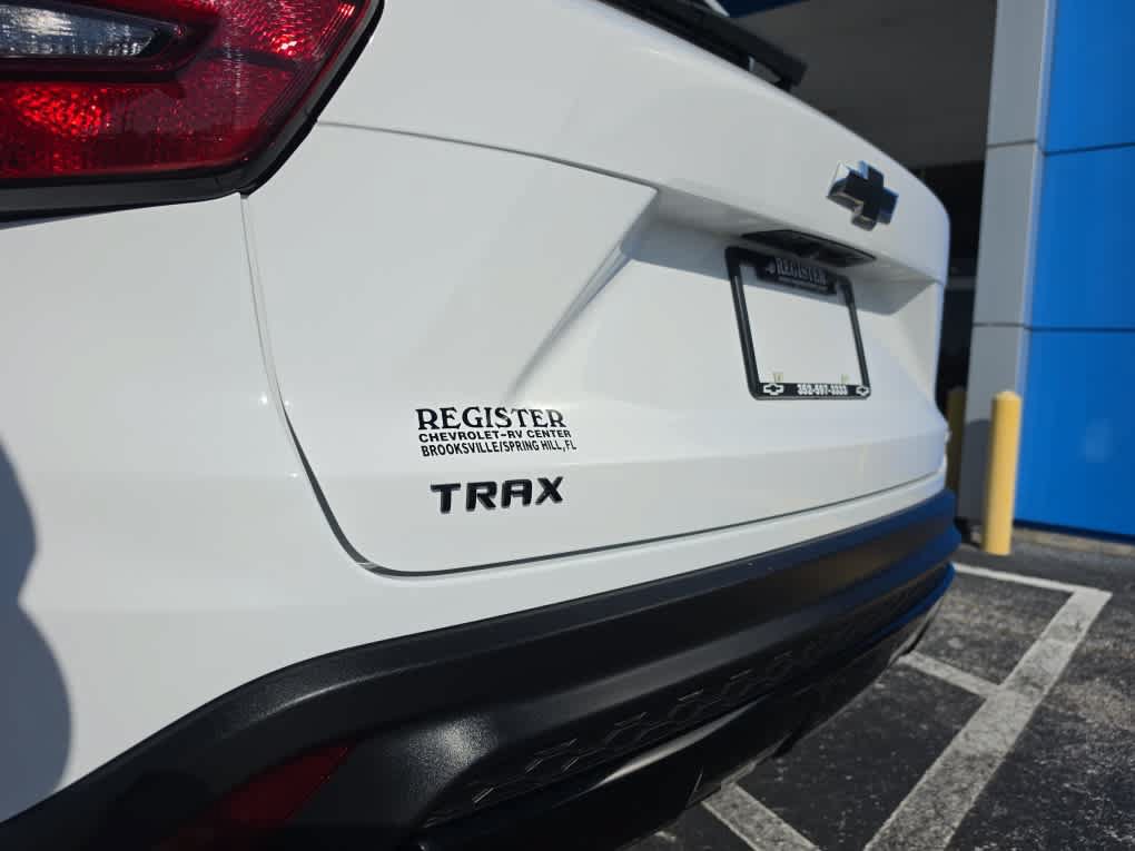 Used 2024 Chevrolet Trax RS w/ Driver Confidence Package FWD image 13