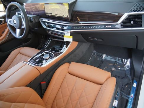 New 2026 BMW X5 sDrive40i w/ M Sport Package RWD image 16