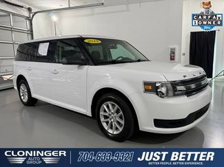 Used 2019 Ford Flex SE image 1