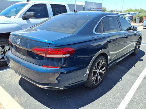 Used 2020 Volkswagen Passat 2.0T SEL FWD image 3