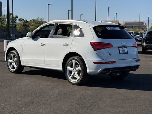 Used 2017 Audi Q5 2.0T Premium Plus w/ Technology Package AWD/4WD image 3