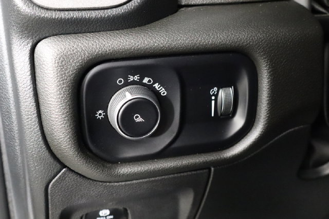 Used 2025 RAM 1500 Tradesman AWD/4WD image 16