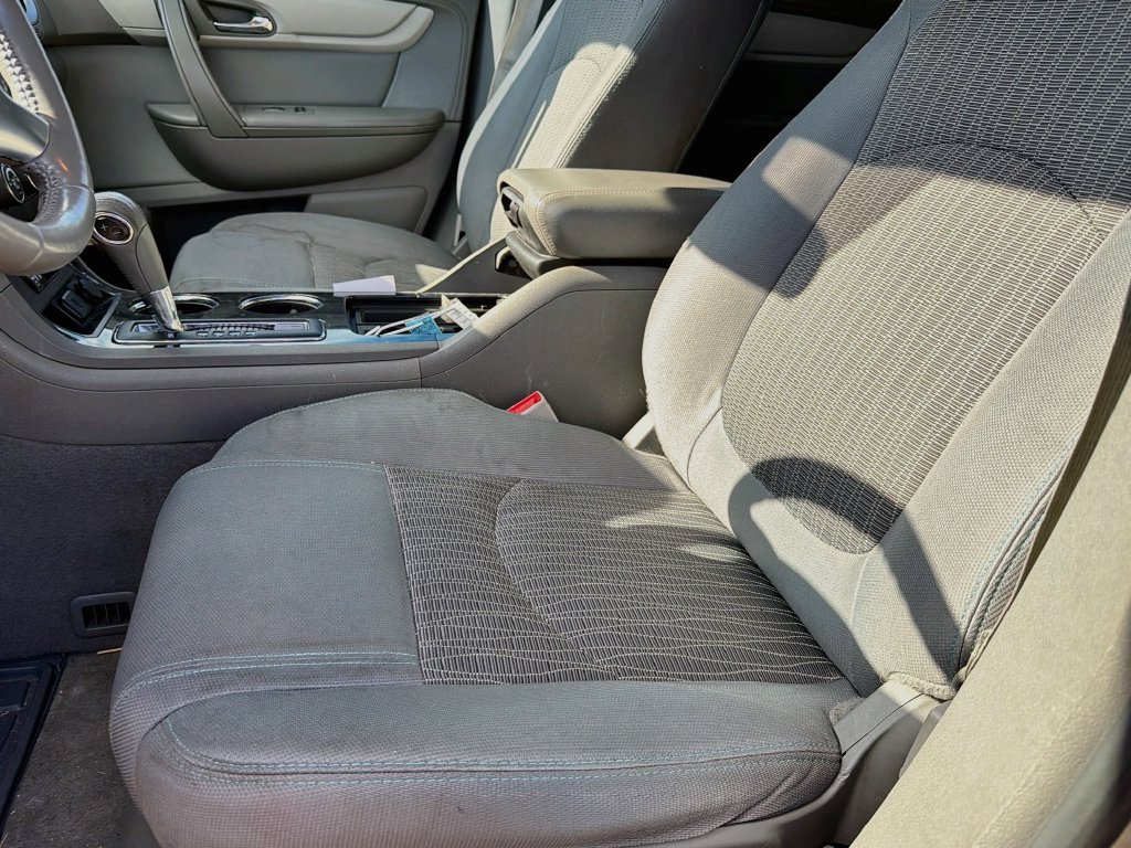 Used 2016 Chevrolet Traverse LT FWD image 13