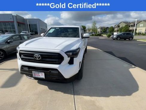 Certified 2024 Toyota Tacoma SR5 AWD/4WD image 5