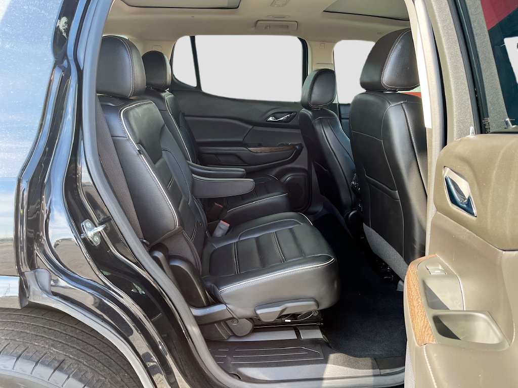 Used 2023 GMC Acadia Denali w/ Denali Ultimate Package AWD/4WD image 29