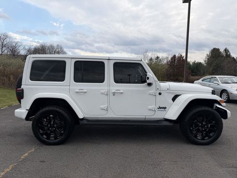 Used 2021 Jeep Wrangler Unlimited Sahara image 9