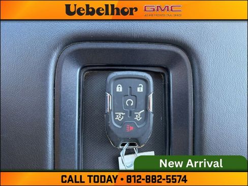Used 2015 GMC Yukon SLT w/ HD Trailering Package AWD/4WD image 38