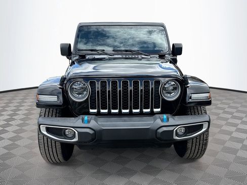 Used 2022 Jeep Wrangler Unlimited Sahara AWD/4WD image 2