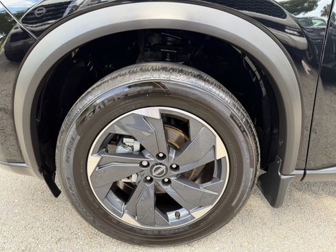 Certified 2026 Nissan Rogue SV FWD image 10