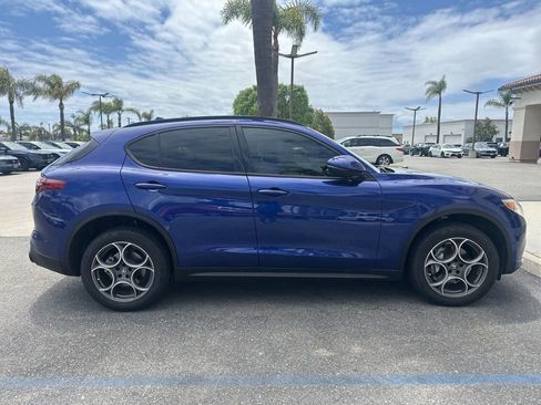 Used 2022 Alfa Romeo Stelvio Sprint RWD image 2