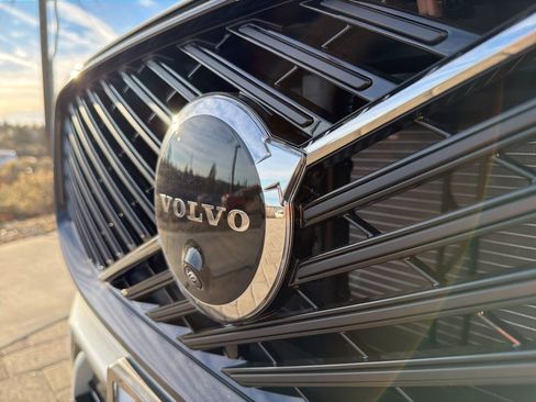 New 2026 Volvo XC60 B5 Ultra w/ Climate Package image 7