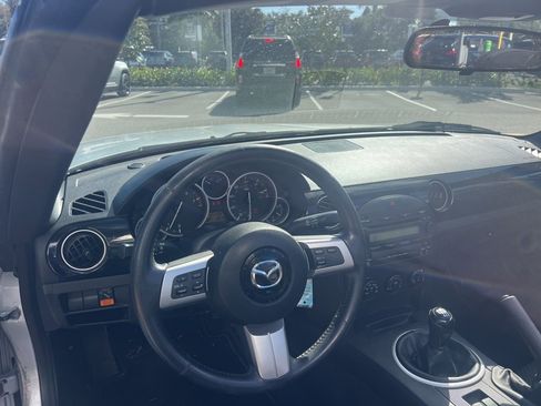 Used 2007 MAZDA MX-5 Miata Touring image 25