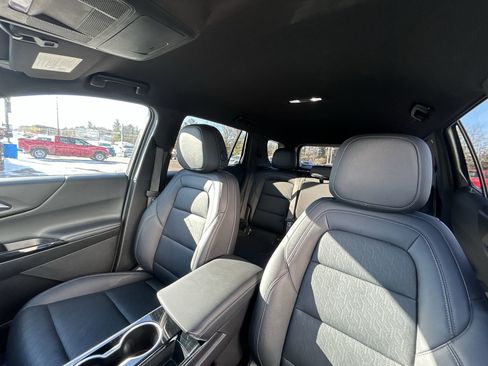 Used 2025 Chevrolet Equinox LT w/ Convenience Package II image 21