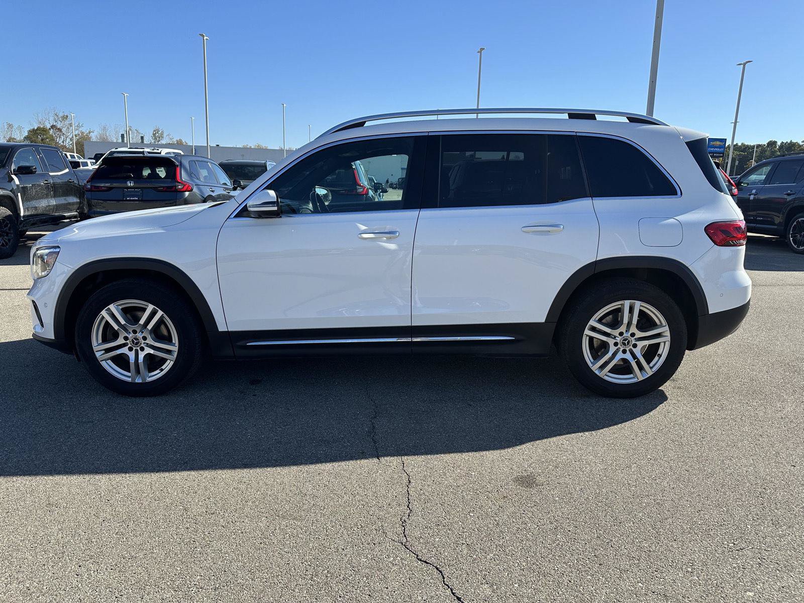 Used 2020 Mercedes-Benz GLB 250 4MATIC image 2
