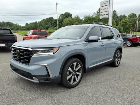 Used 2023 Honda Pilot Elite image 12