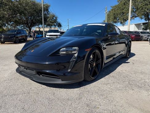 Used 2022 Porsche Taycan 4S image 2