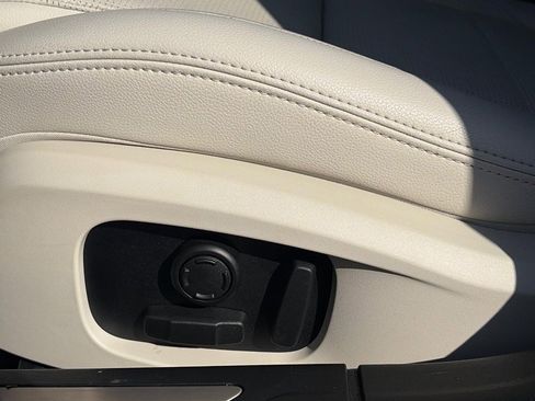 Used 2024 Jaguar XF R-Dynamic SE image 20