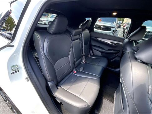 Used 2021 INFINITI QX50 Luxe w/ Appearance Package FWD image 41