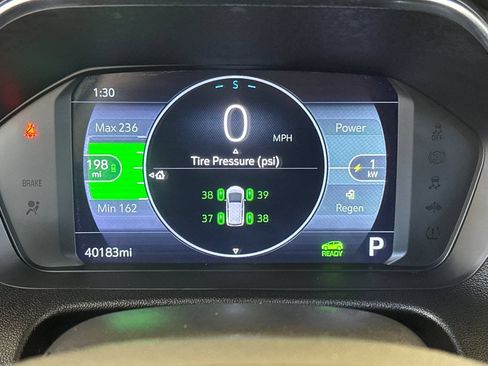 Used 2023 Chevrolet Bolt LT w/ Infotainment Package FWD image 38