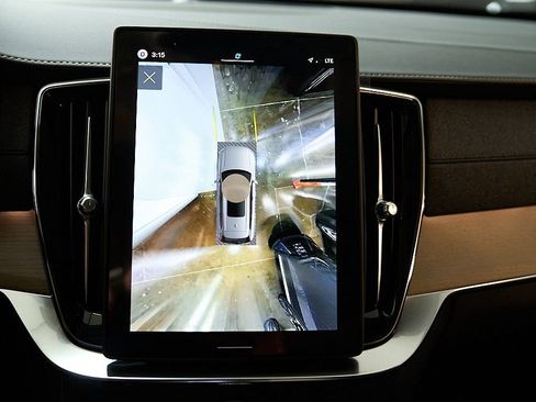 New 2026 Volvo XC90 B6 Plus w/ Protection Package AWD/4WD image 34